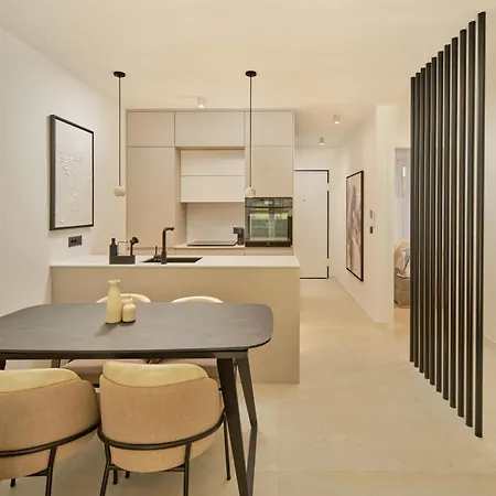 Cro-lo Garden Apartment *